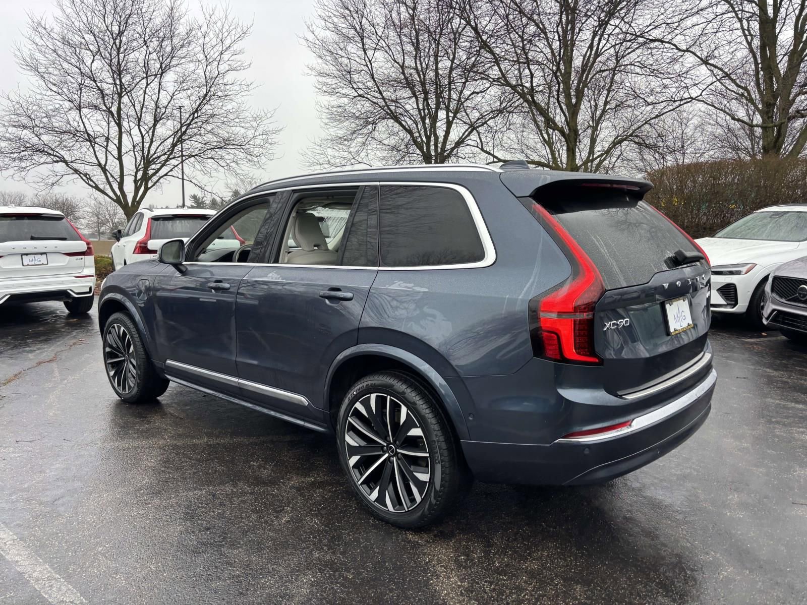 New 2026 Volvo XC90 T8 Ultra w/ Protection Package Premier AWD/4WD image 5