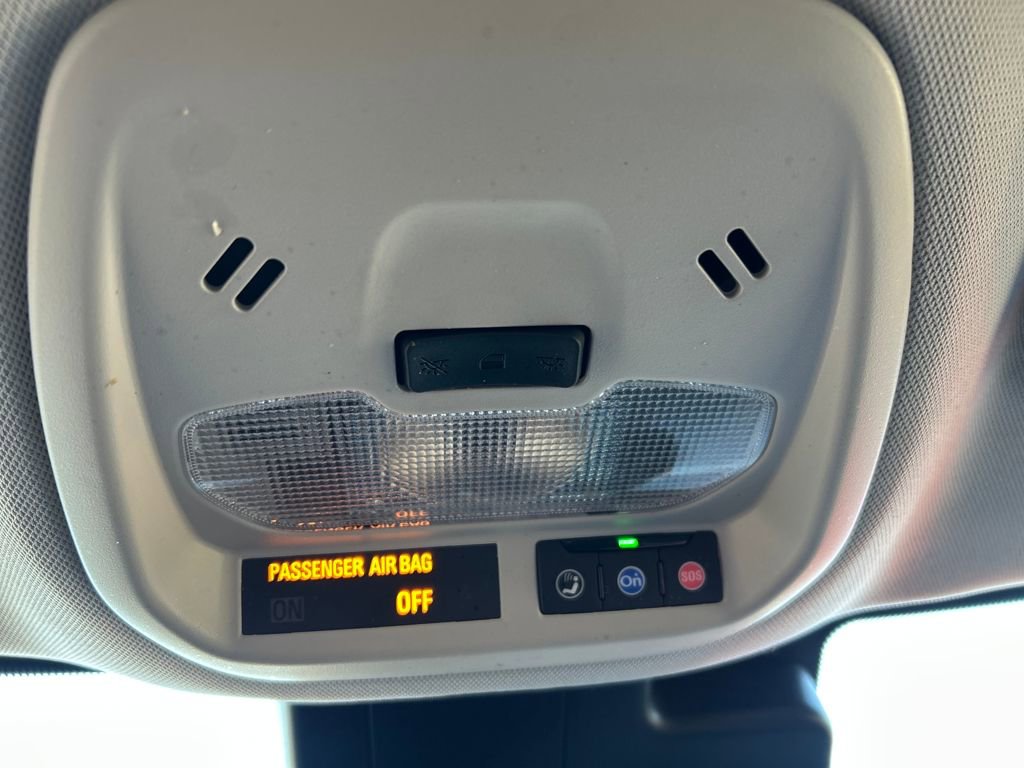 Used 2025 Chevrolet Trax LT image 36