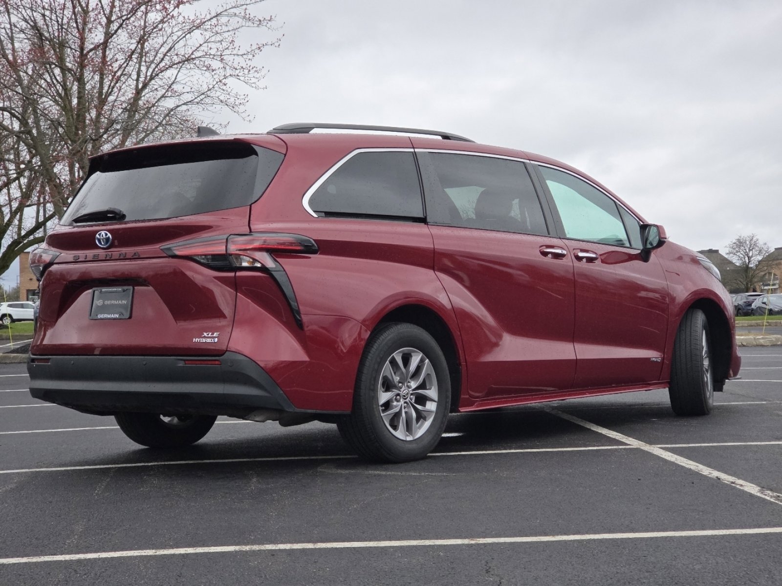 Used 2021 Toyota Sienna XLE w/ XLE Plus Package image 18