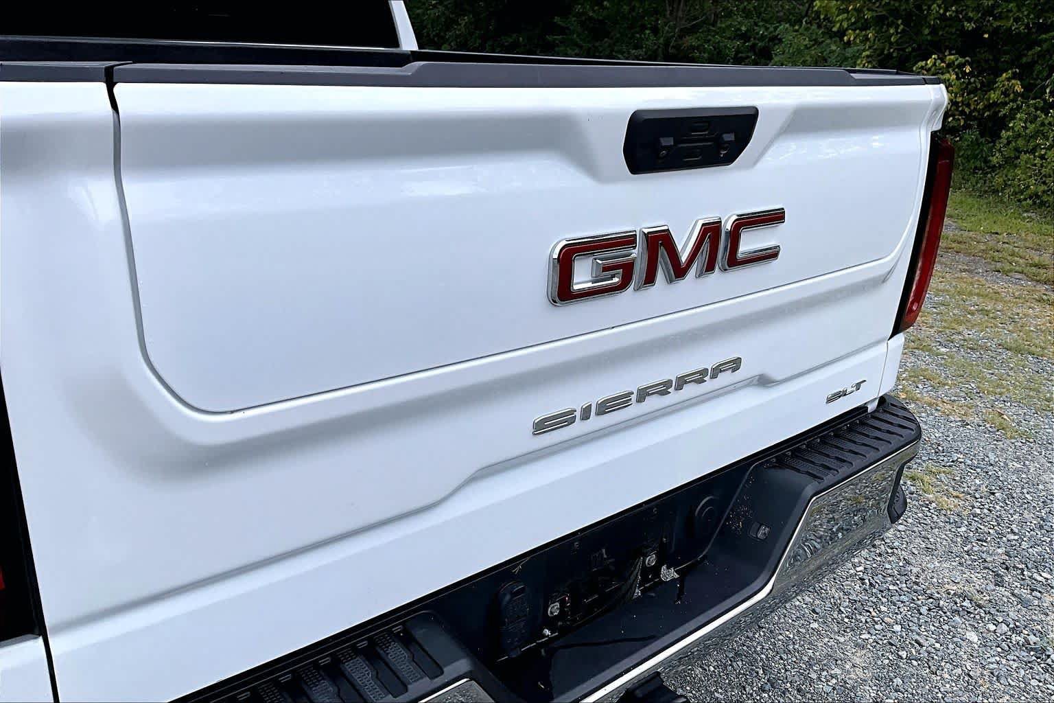 Used 2026 GMC Sierra 1500 SLT AWD/4WD image 10