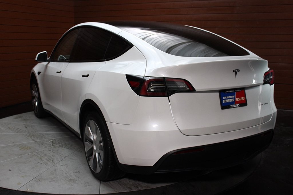 Used 2023 Tesla Model Y Long Range AWD/4WD image 8