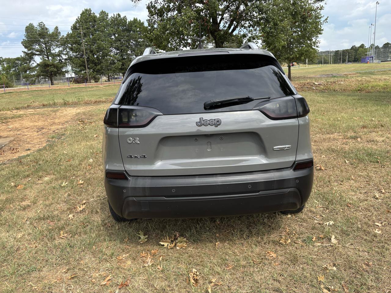 Used 2021 Jeep Cherokee Latitude Plus w/ Mopar Interior Package AWD/4WD image 7