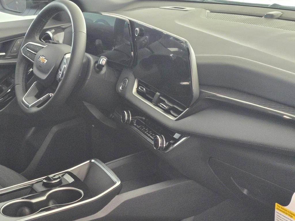 New 2027 Chevrolet Equinox LT FWD image 7