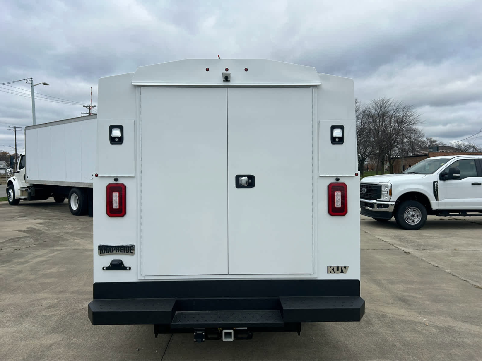 New 2025 Ford E-350 and Econoline 350 Super Duty w/ Power Equipment Group image 6