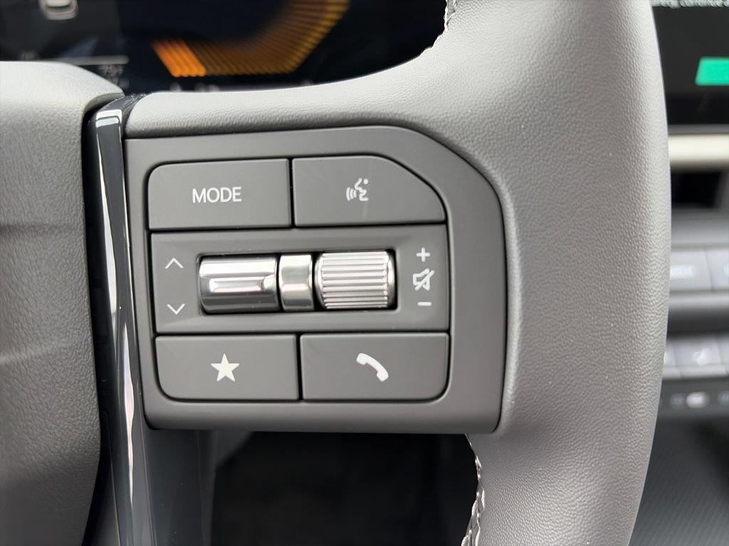 New 2027 Kia Seltos LX FWD image 12