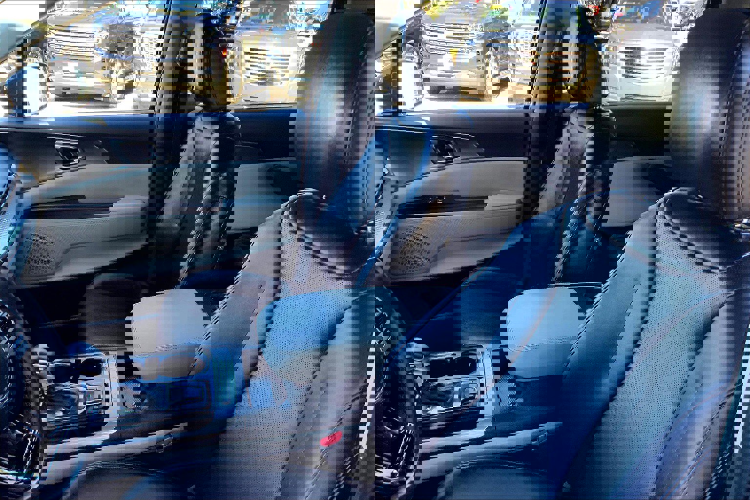 Used 2024 Kia Carnival LX image 26