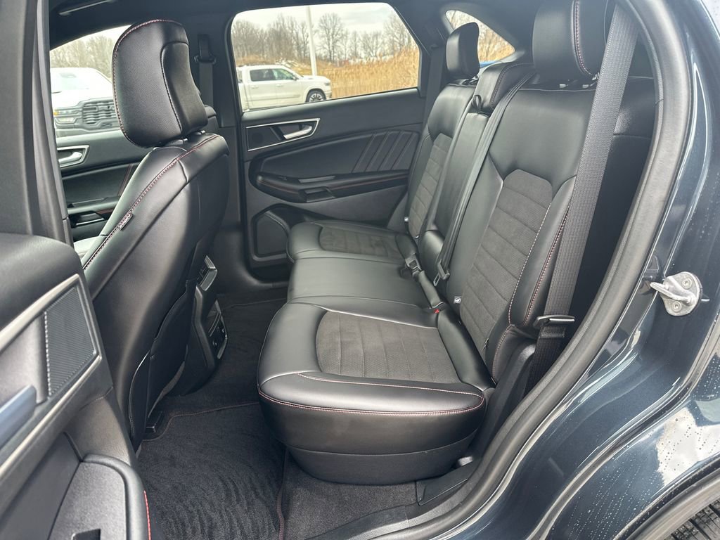 Used 2024 Ford Edge ST-Line image 25