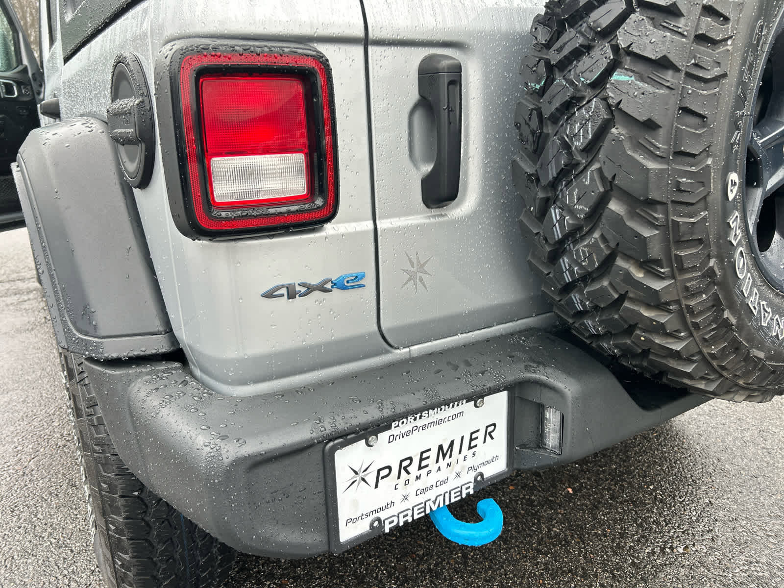 Used 2023 Jeep Wrangler Unlimited w/ Cold Weather Group AWD/4WD image 37