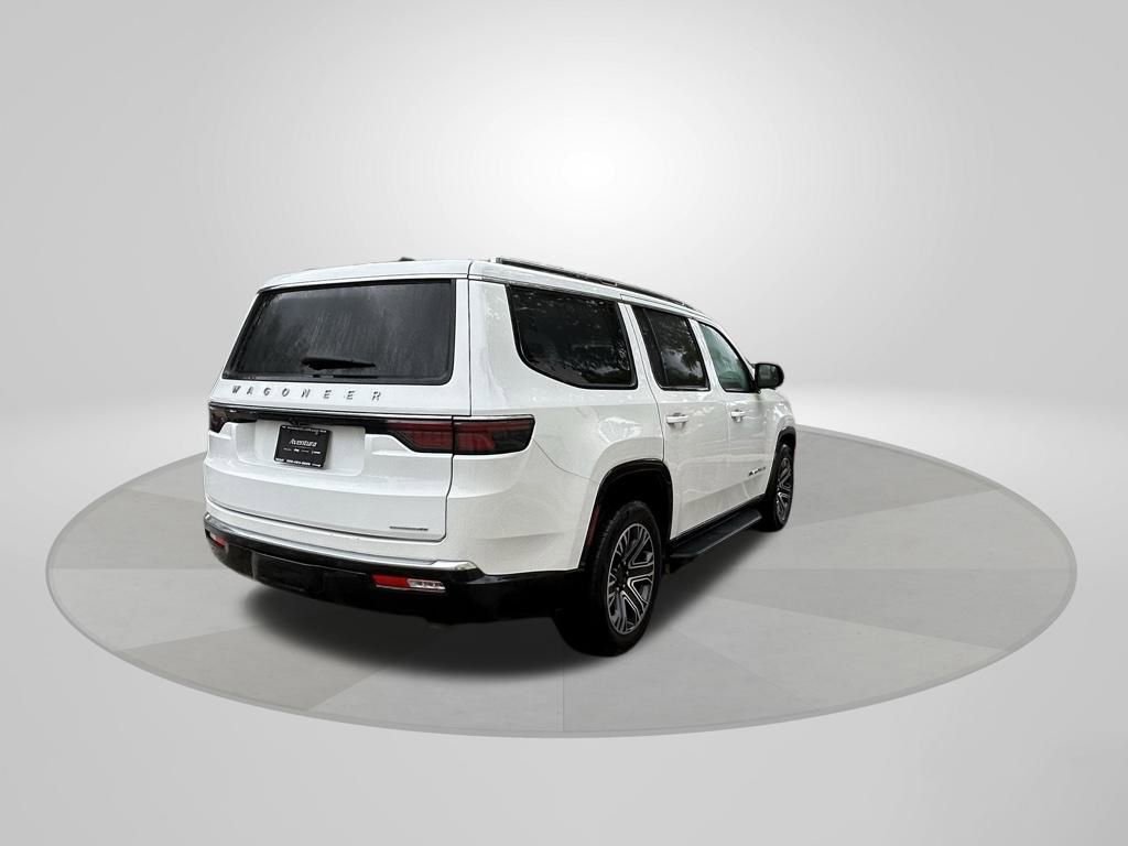 Used 2024 Jeep Wagoneer Series II w/ Flexible Seating Group image 7