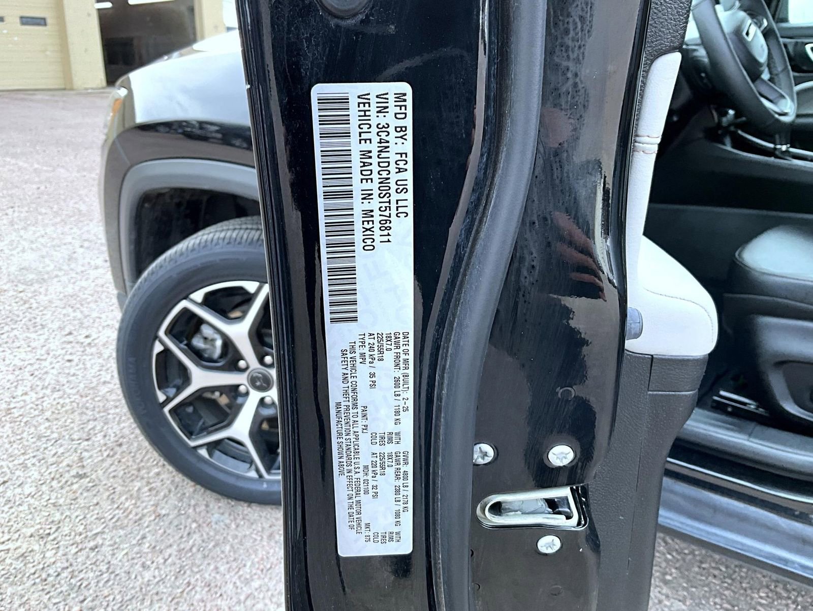 Used 2025 Jeep Compass Limited AWD/4WD image 25