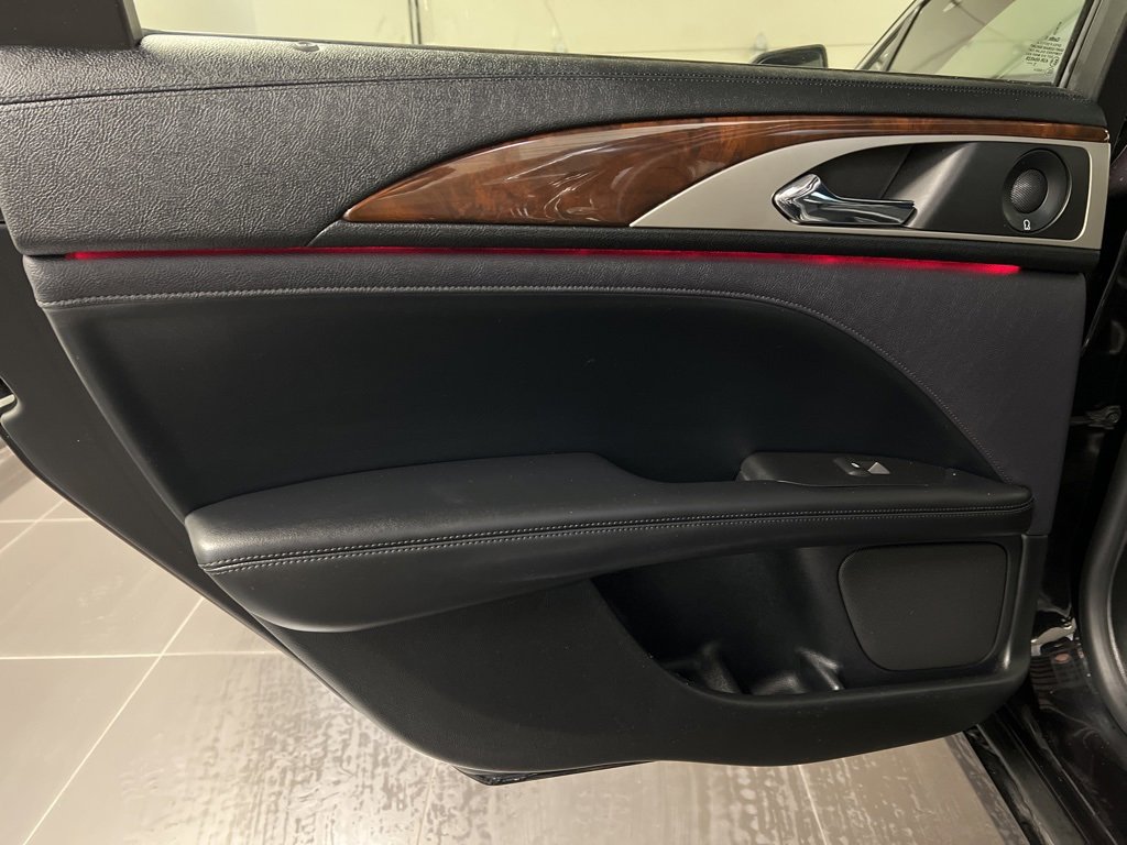 Used 2020 Lincoln MKZ Reserve w/ Reserve Monochromatic Package image 33