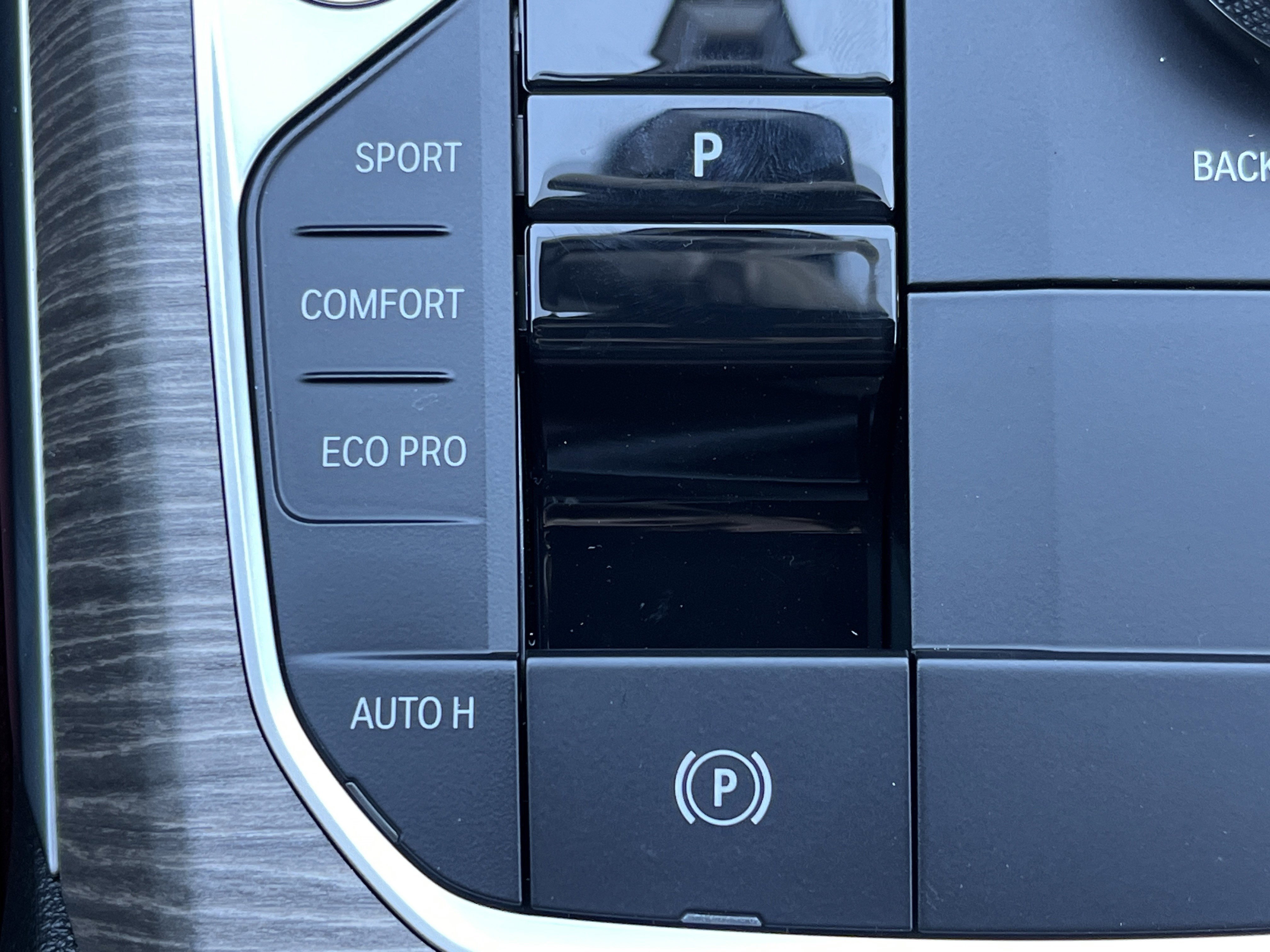 New 2026 BMW 330i Sedan w/ Convenience Package RWD image 9