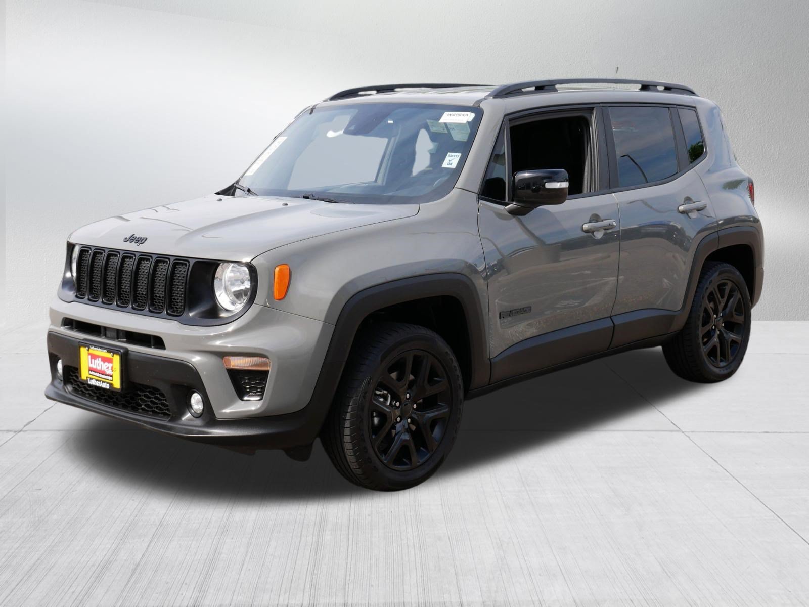 Used 2022 Jeep Renegade Altitude w/ Convenience Group AWD/4WD image 3