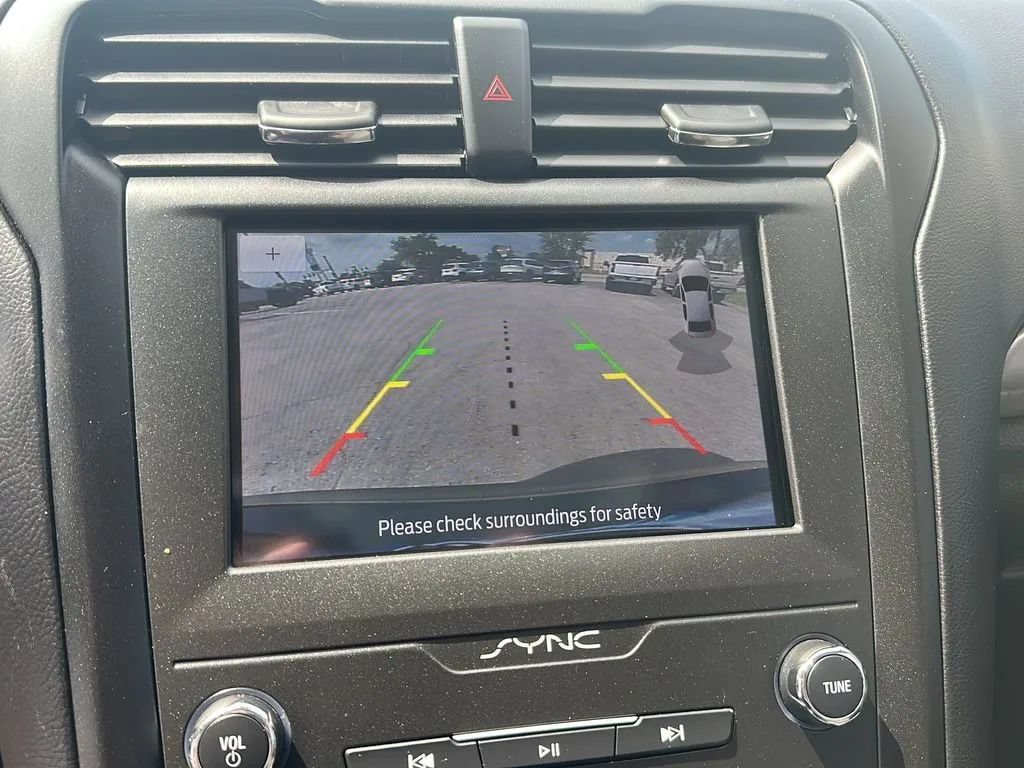 Used 2020 Ford Fusion SE w/ Equipment Group 151A FWD image 23