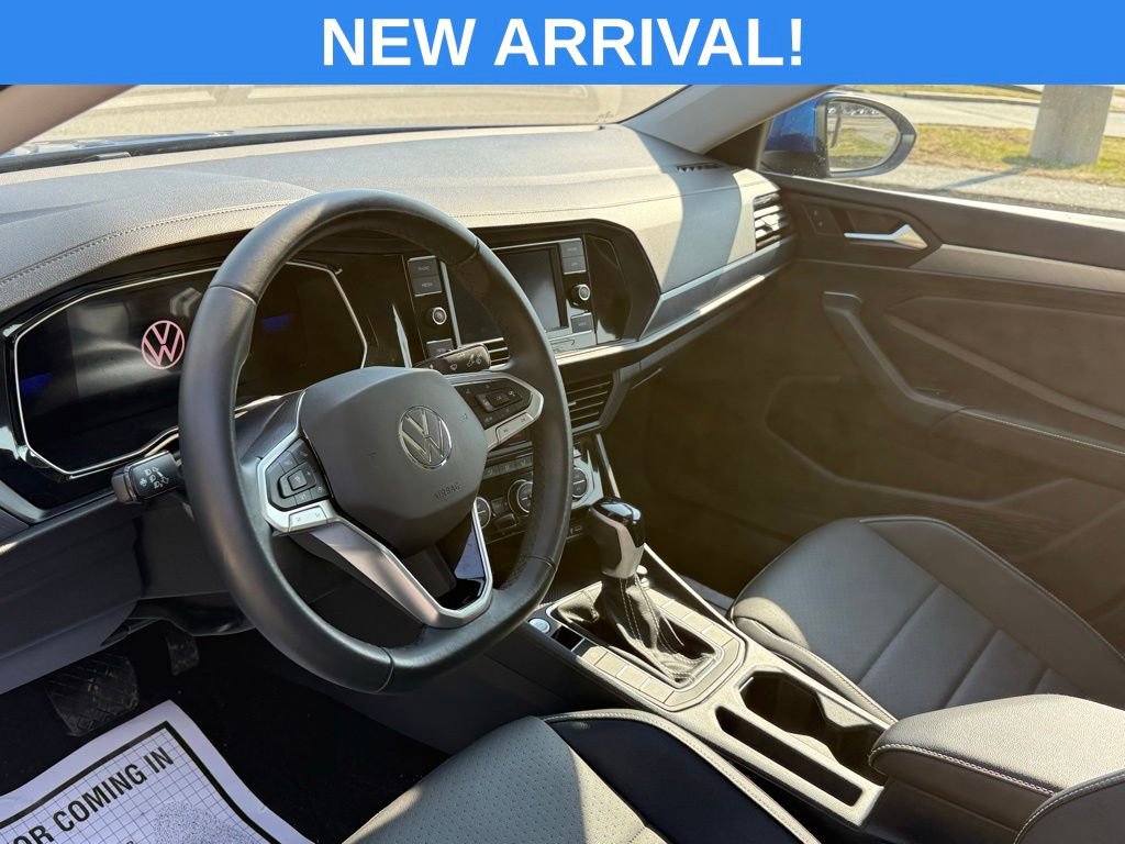 Used 2024 Volkswagen Jetta SE image 27
