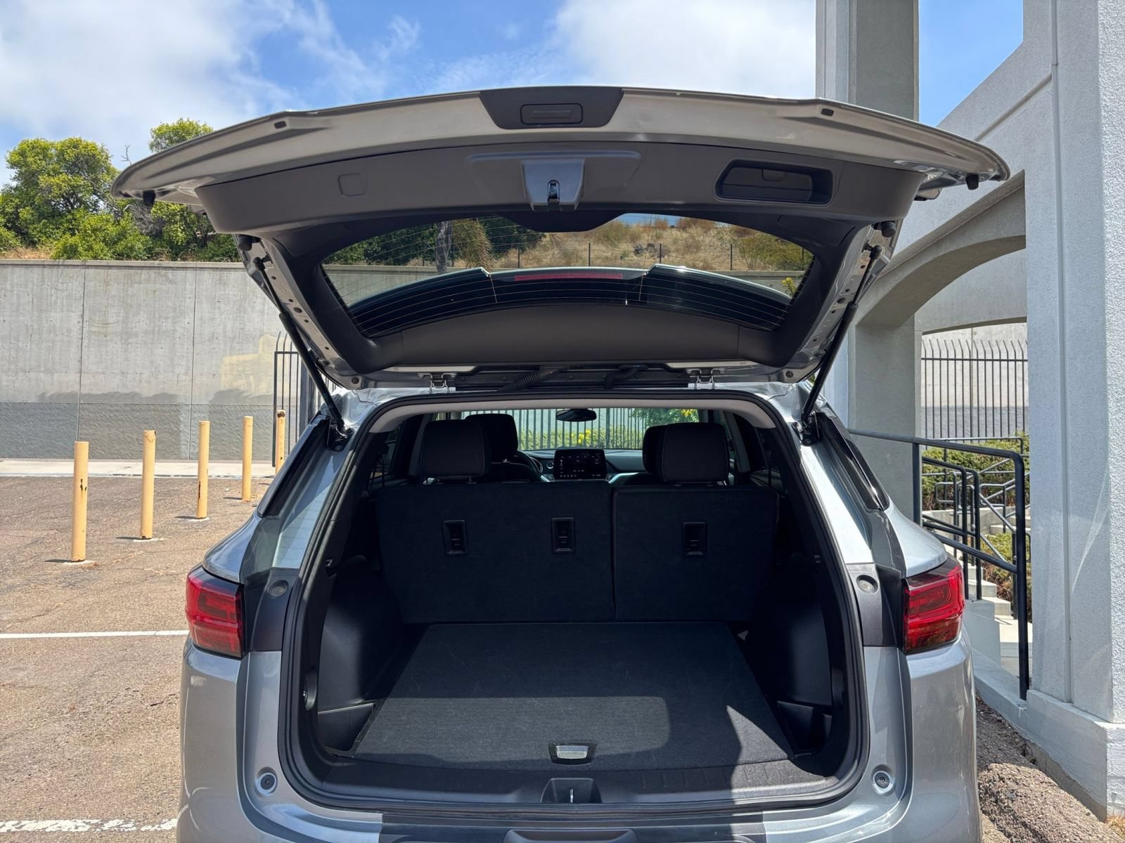 Used 2025 Chevrolet Blazer LT FWD image 27