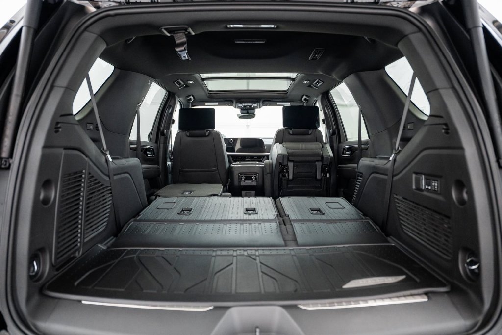 New 2026 Chevrolet Tahoe High Country AWD/4WD image 10