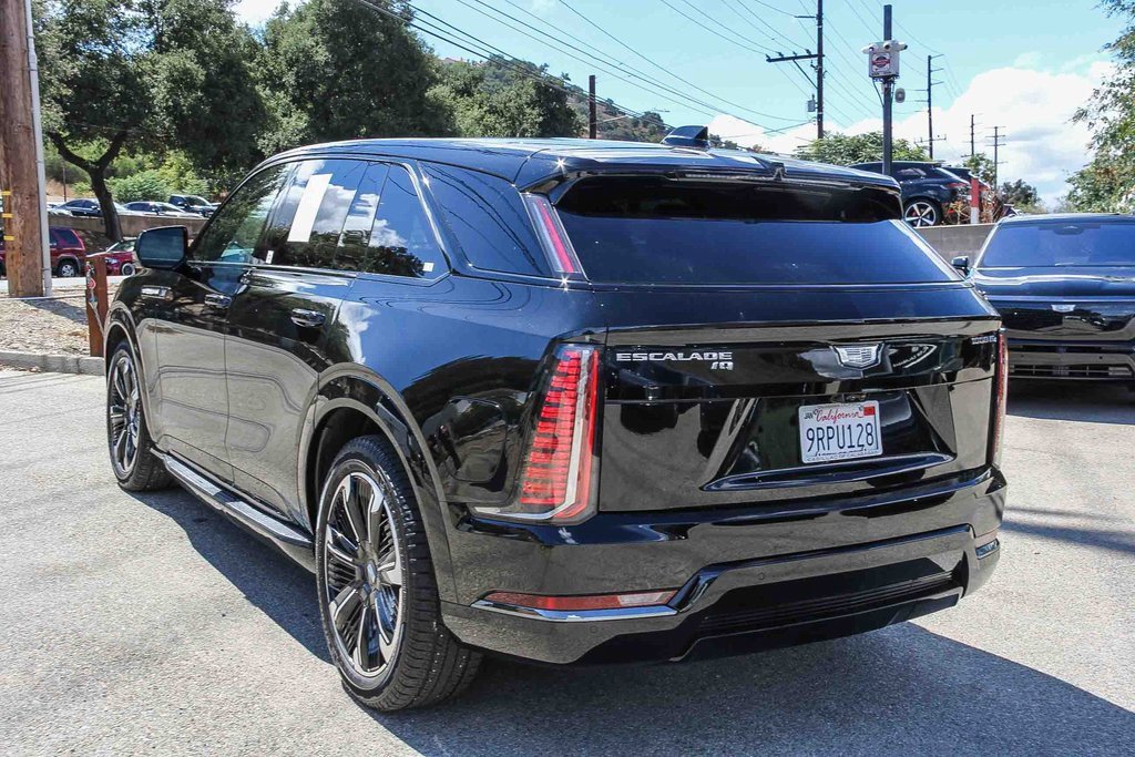 Used 2025 Cadillac Escalade IQ Sport 2 image 4