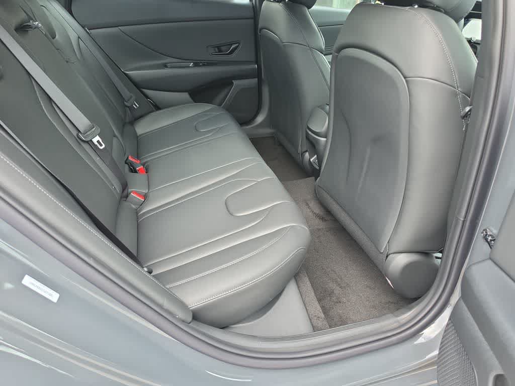 New 2026 Hyundai Elantra SEL Sport FWD image 22