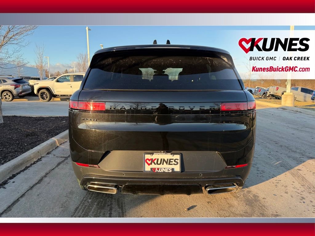 Used 2025 Land Rover Range Rover Sport SE image 6