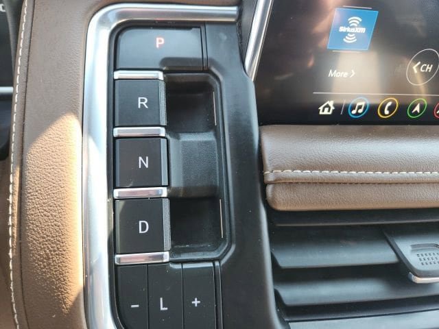 Certified 2021 Chevrolet Suburban High Country w/ Premium Package AWD/4WD image 16