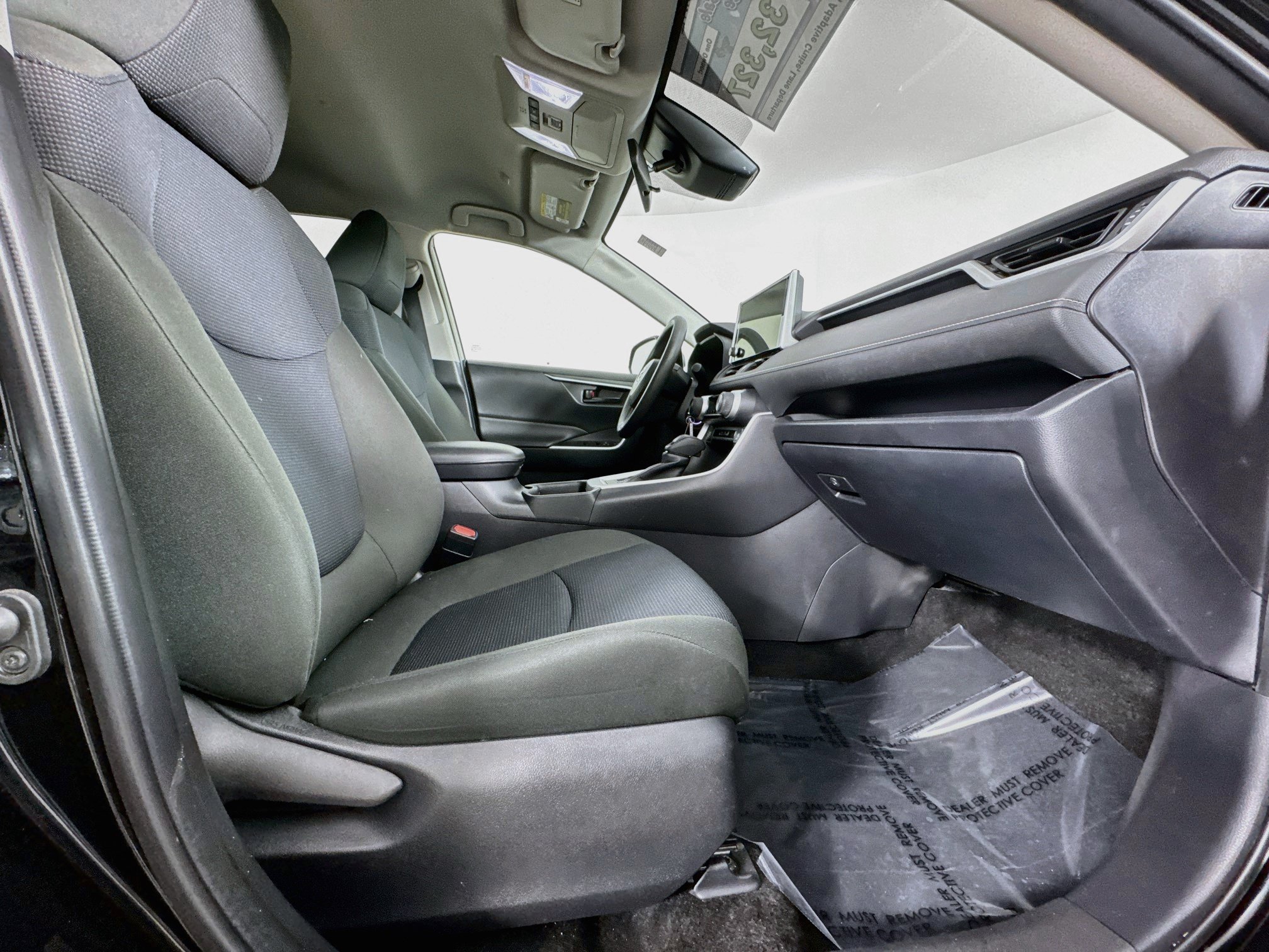 Certified 2025 Toyota RAV4 LE AWD/4WD image 27