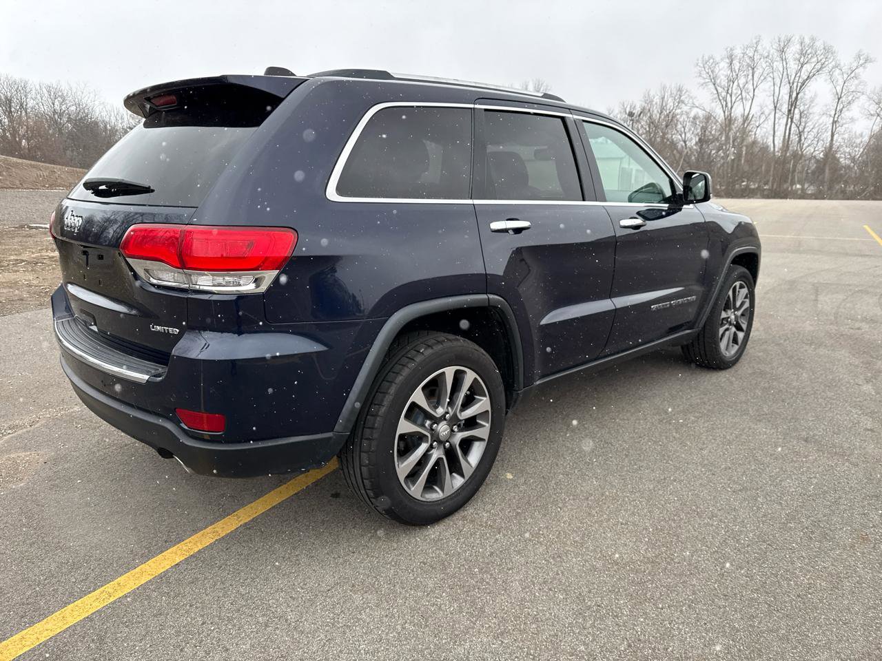 Used 2018 Jeep Grand Cherokee Limited w/ Luxury Group II image 5