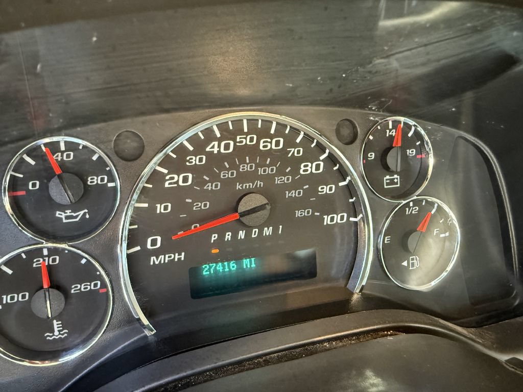 Used 2018 Chevrolet Express 2500 w/ Driver Convenience Package RWD image 20