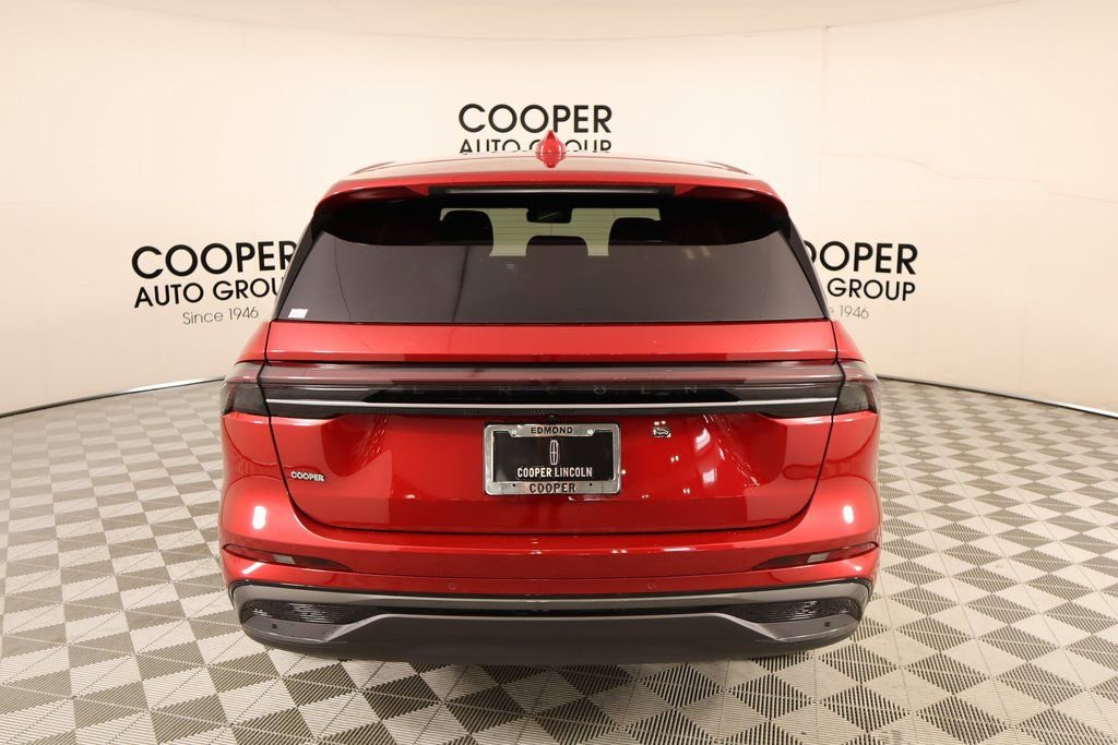 New 2025 Lincoln Nautilus Premier w/ Jet Appearance Package image 21