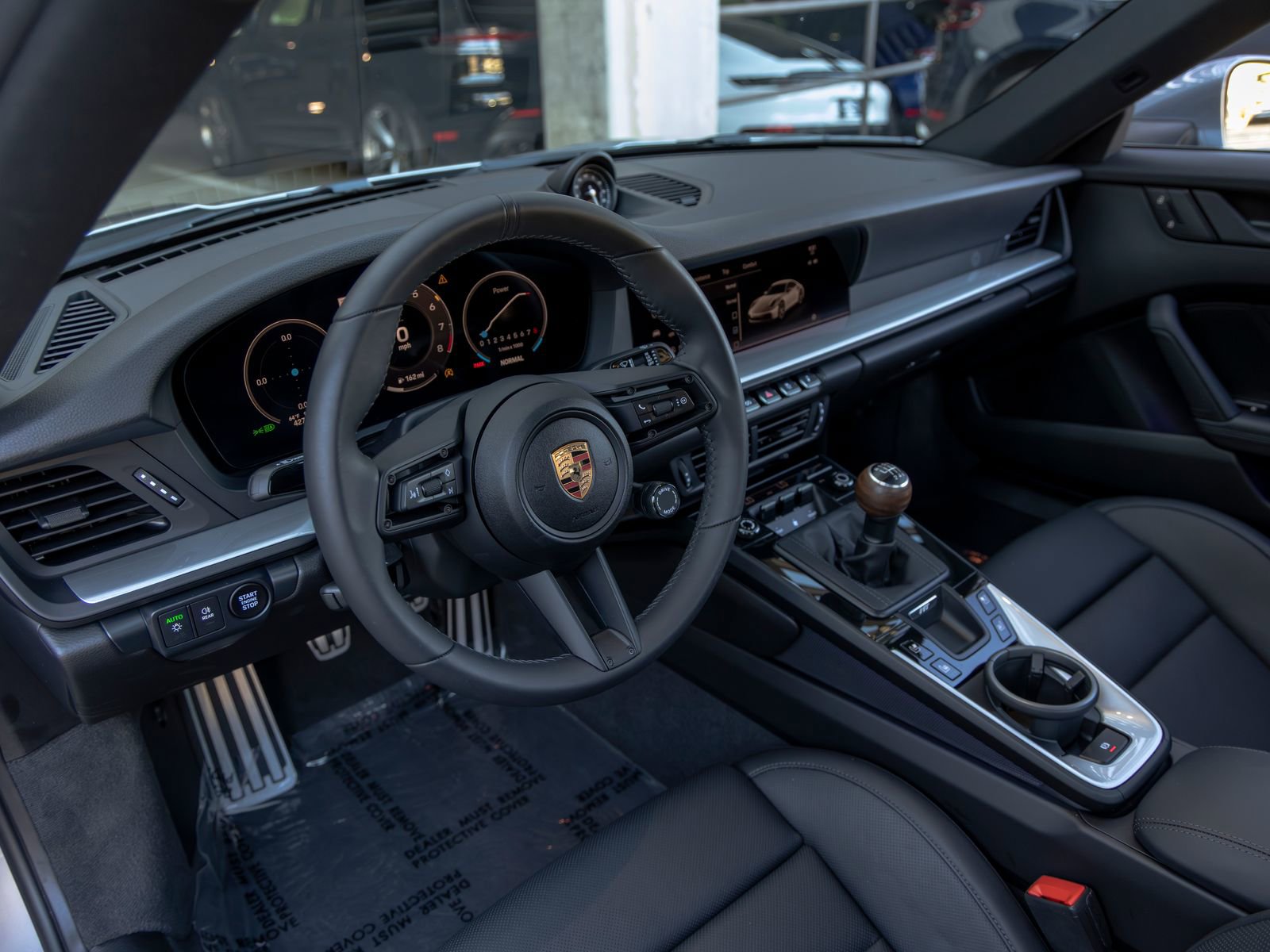 Used 2025 Porsche 911 Carrera T image 4