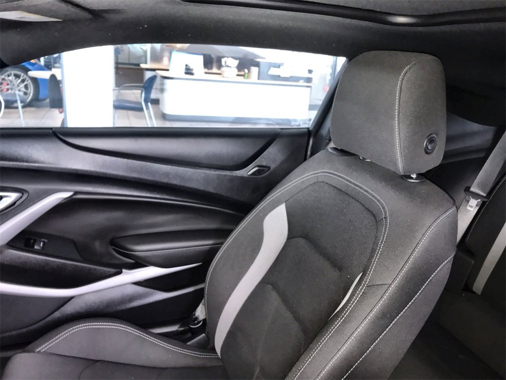 Used 2018 Chevrolet Camaro SS image 21