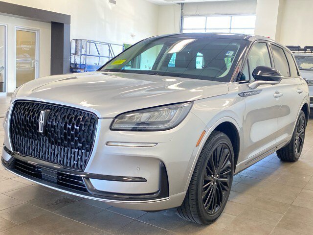 Used 2023 Lincoln Corsair AWD w/ Equipment Group 101A image 4