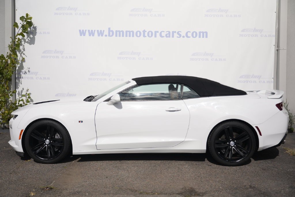 Used 2018 Chevrolet Camaro SS RWD image 9