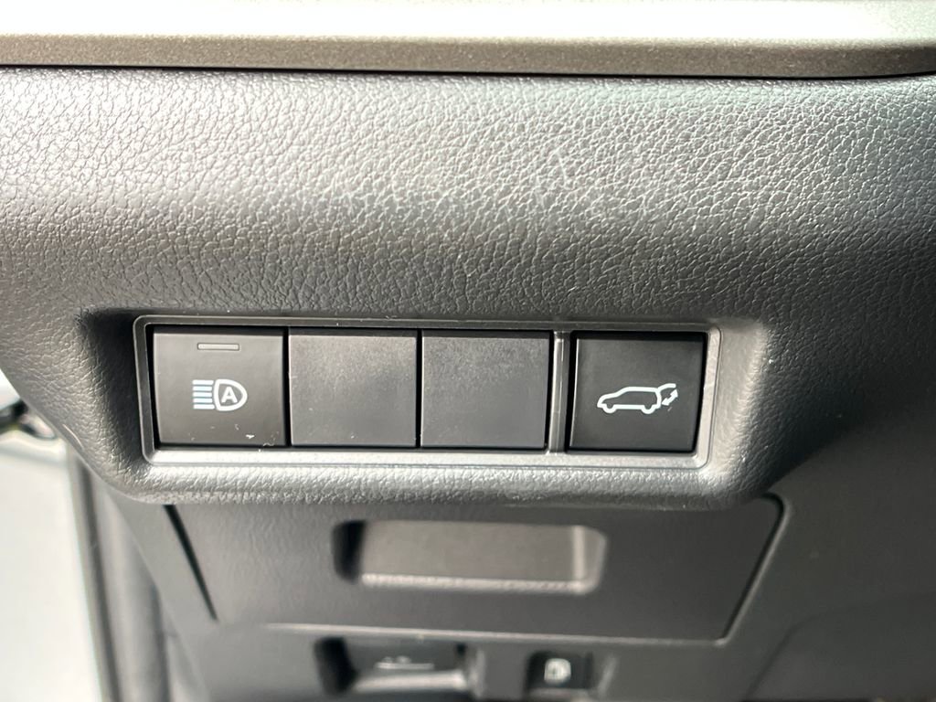 Used 2025 Toyota Grand Highlander AWD image 29