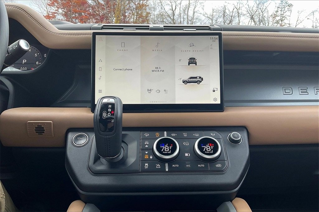 Used 2025 Land Rover Defender 110 V8 image 15