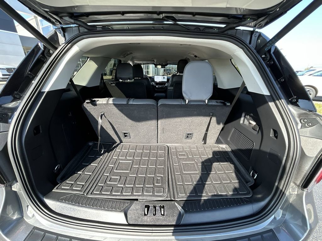 Used 2025 Ford Explorer Active w/ Active Comfort Package image 29