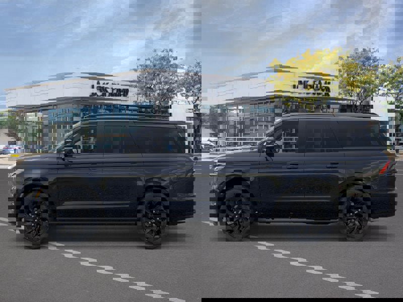 New 2026 Lincoln Navigator L Reserve w/ Jet Appearance Package image 3