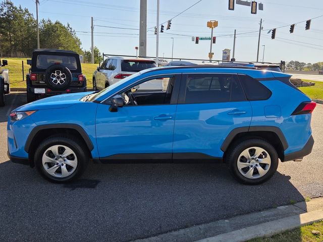 Used 2021 Toyota RAV4 LE image 4