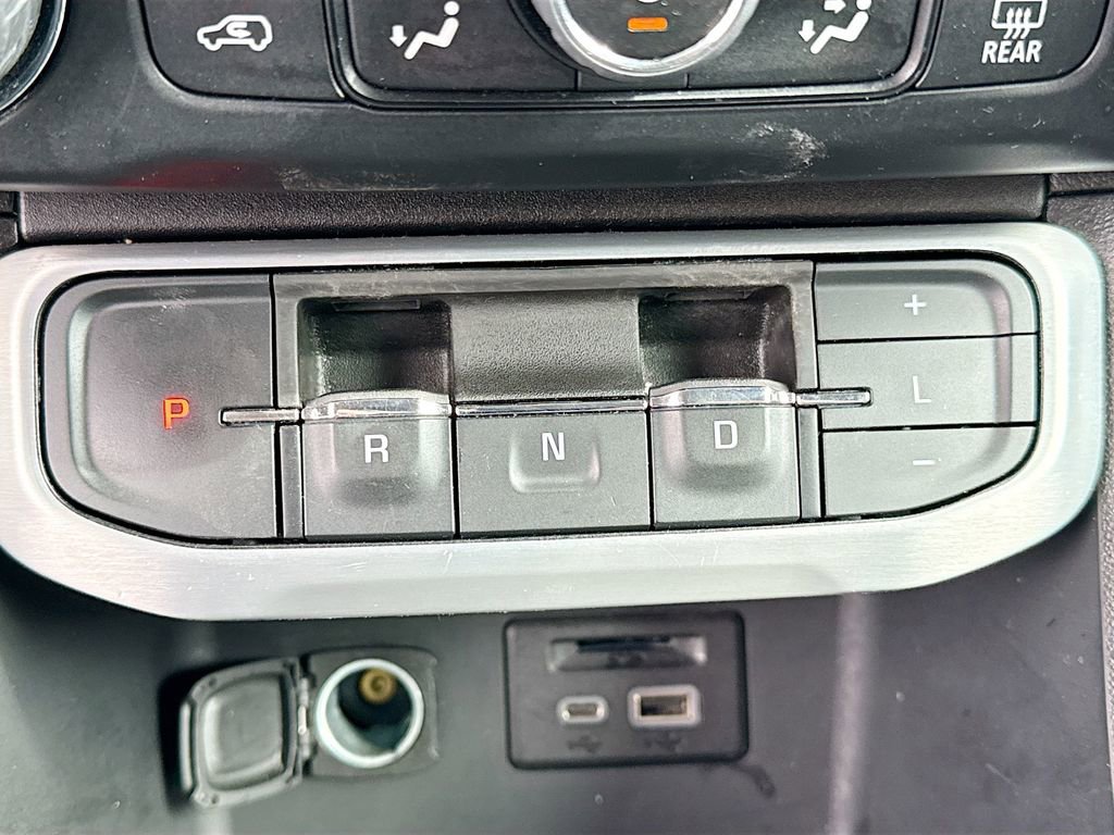 Used 2023 GMC Acadia SLT image 18