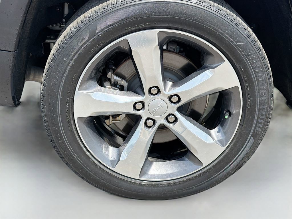 Used 2021 Jeep Grand Cherokee L Limited AWD/4WD image 9