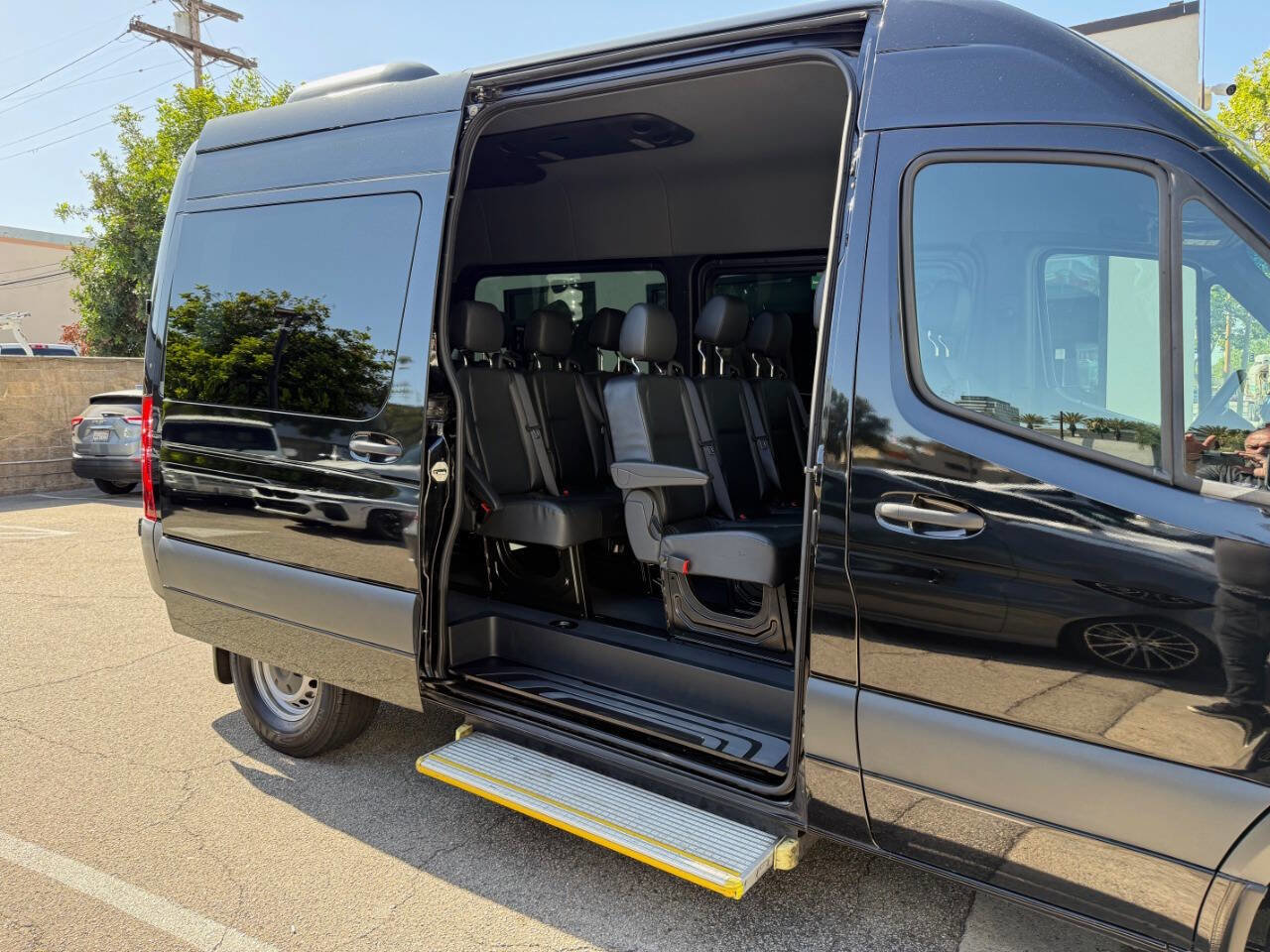 Used 2022 Mercedes-Benz Sprinter 2500 image 28