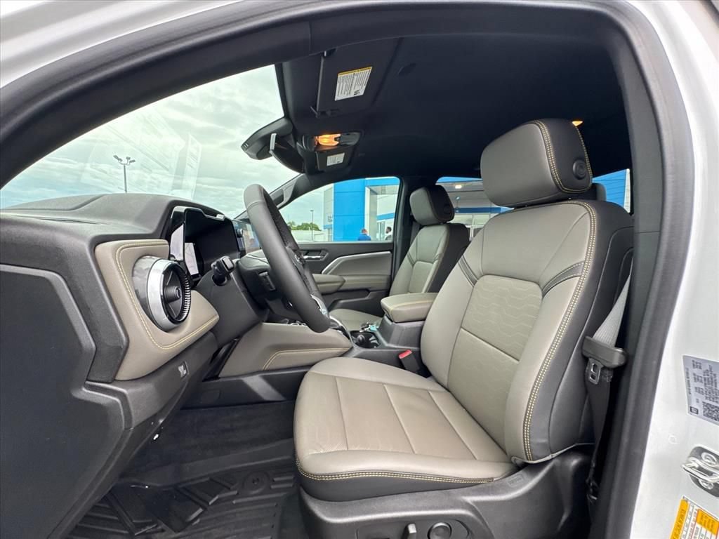 New 2026 Chevrolet Colorado ZR2 w/ Technology Package AWD/4WD image 13