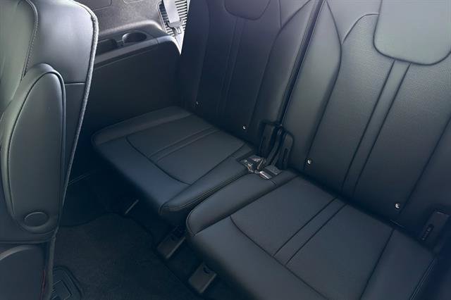 New 2026 Kia Sorento EX w/ EX Premium Package FWD image 17