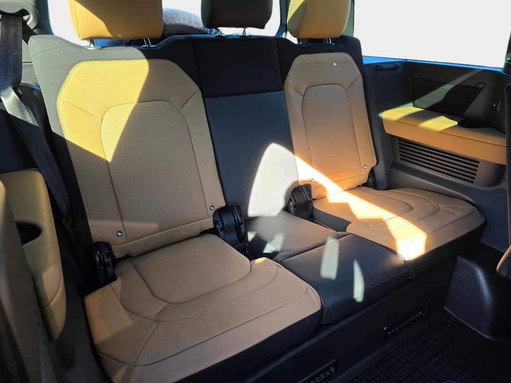 New 2026 Land Rover Defender 130 X AWD/4WD image 12