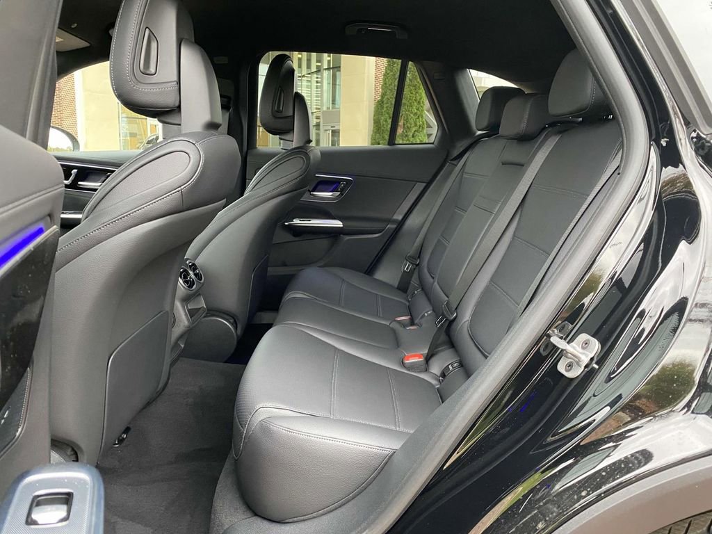 Certified 2025 Mercedes-Benz GLC 300 4MATIC image 19