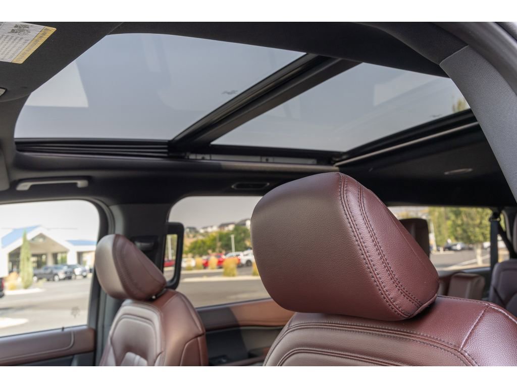 Used 2024 Ford Expedition Max Limited image 19