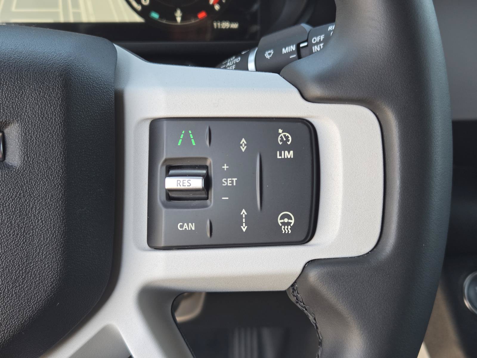 Used 2025 Land Rover Defender 110 S AWD/4WD image 18