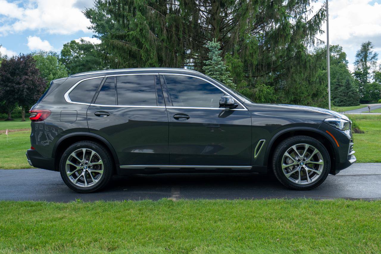 Used 2022 BMW X5 xDrive40i AWD/4WD image 2
