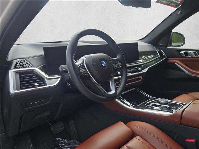 Used 2024 BMW X5 xDrive40i w/ Premium Package image 10