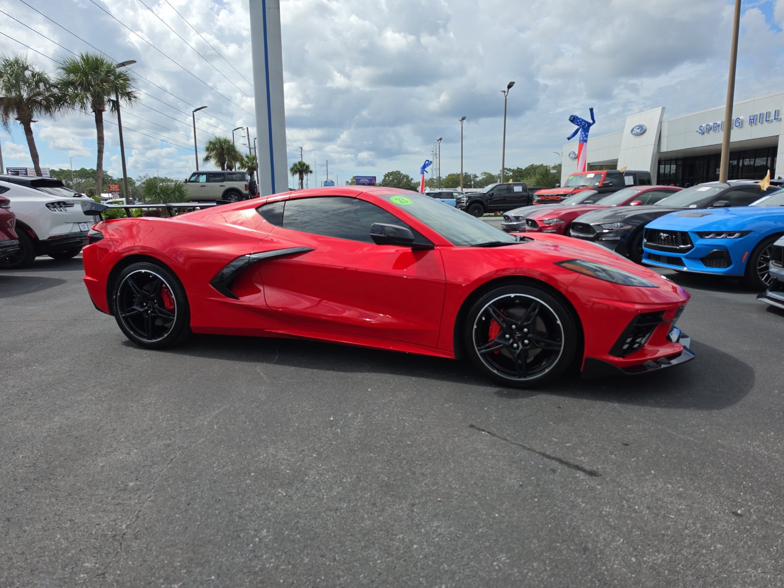 Used 2023 Chevrolet Corvette Stingray Preferred Cpe w/ Engine Appearance Package RWD image 2